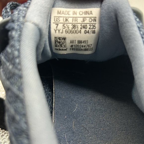 Adidas Ultra Boost sz 7 - Picture 8 of 9